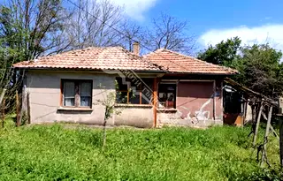 Къща във Велико Търново, с. Стрелец