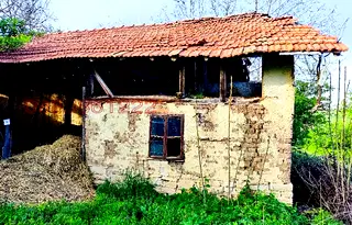 Къща във Велико Търново, с. Стрелец