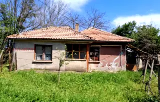 Къща във Велико Търново, с. Стрелец