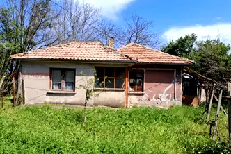 Къща във Велико Търново, с. Стрелец