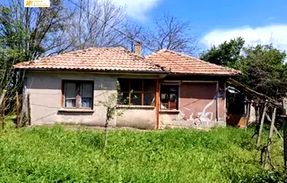 Къща във Велико Търново, с. Стрелец