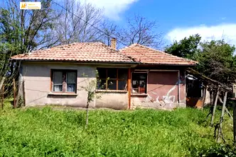 Къща във Велико Търново, с. Стрелец