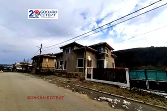 Къща във Велико Търново, с. Тодювци