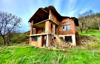 Къща във Велико Търново, с. Вишов