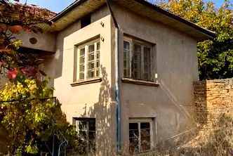 Къща във Велико Търново, с. Вишов