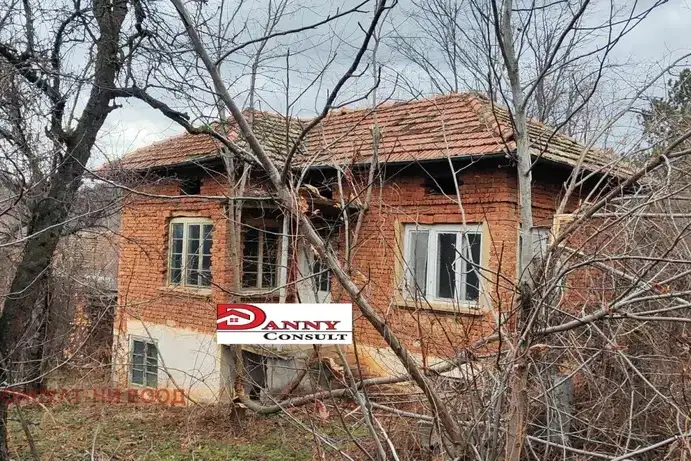 Къща във Велико Търново, с. Вишов