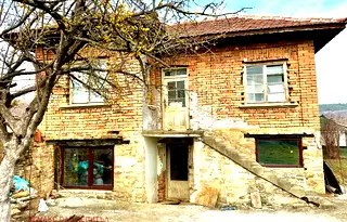 Къща във Велико Търново, с. Вишов