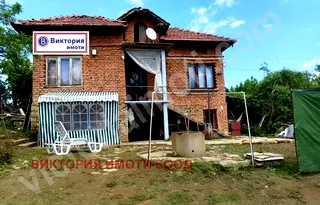 Къща във Велико Търново, с. Вишов