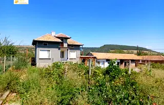 Къща във Велико Търново, с. Вишов