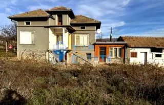 Къща във Велико Търново, с. Вишов