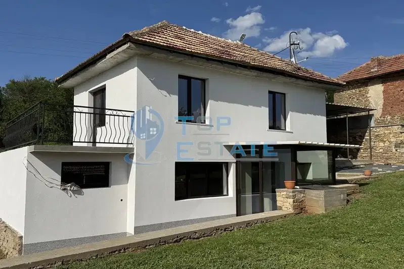 House in Veliko Tyrnovo, s. Vishov