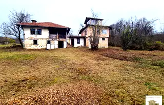 Къща във Велико Търново, с. Войнежа