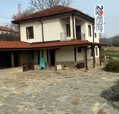 Снимка 2 — Къща във Велико Търново, с. Войнежа