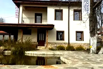 Къща във Велико Търново, с. Войнежа