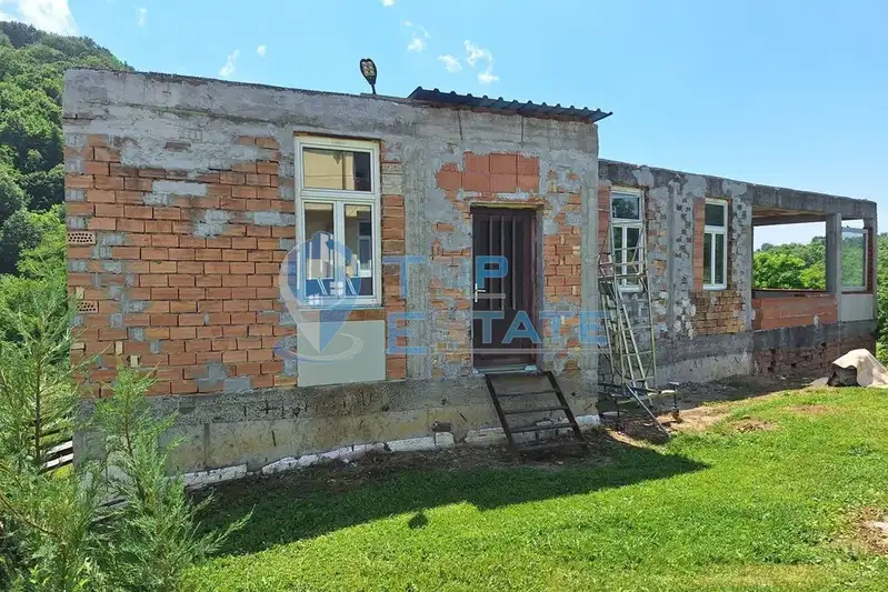 House in Oblast Veliko Tyrnovo, Voineja