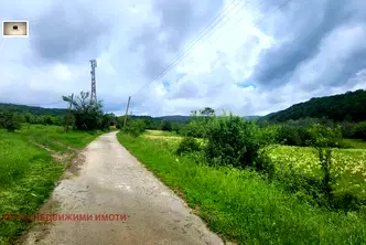 Къща във Велико Търново, с. Войнежа