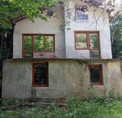 Снимка 3 — Къща във Велико Търново, с. Вонеща вода