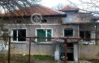 Къща във Велико Търново, с. Върбица