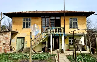 Къща във Велико Търново, с. Върбица