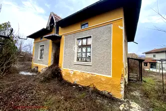 Къща във Велико Търново, с. Върбица