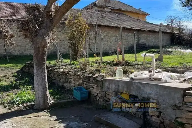 House in Oblast Veliko Tyrnovo, Vyrbovka