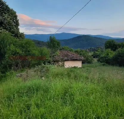 Снимка 5 — Малка къща с панорамна гледка в с. Зеленик, обл. Велико Търново