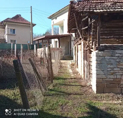 Снимка 3 — Къща във Враца, Мездра