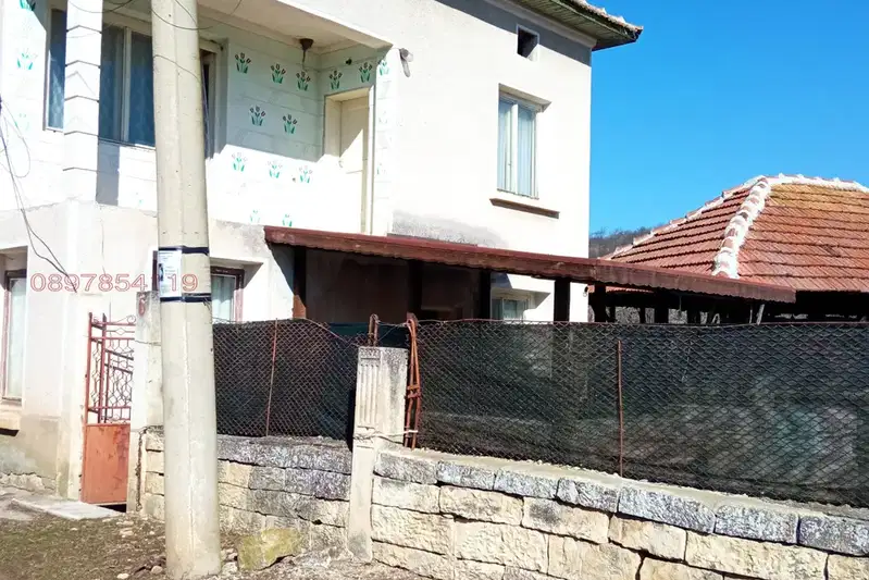 Къща във Враца, Мездра