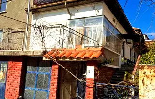 Къща във Враца, Мездра