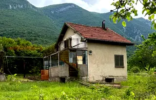 Къща във Враца, с. Бели извор