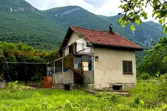 Къща във Враца, с. Бели извор