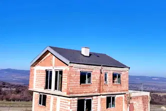 Къща във Враца, с. Челопек