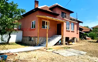Къща във Враца, с. Чирен