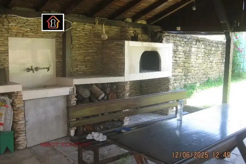 Къща във Враца, с. Долна Бешовица