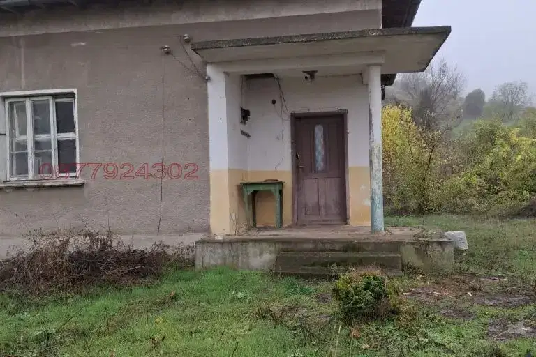 Къща във Враца, с. Долни Вадин