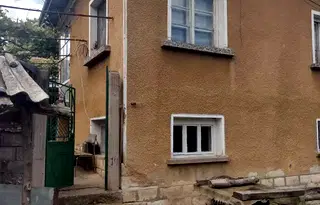 Къща във Враца, с. Галатин
