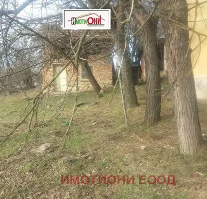 Снимка 3 — Двуетажна къща с голям двор в с. Хайредин, област Враца