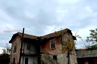 Къща във Враца, с. Камено поле