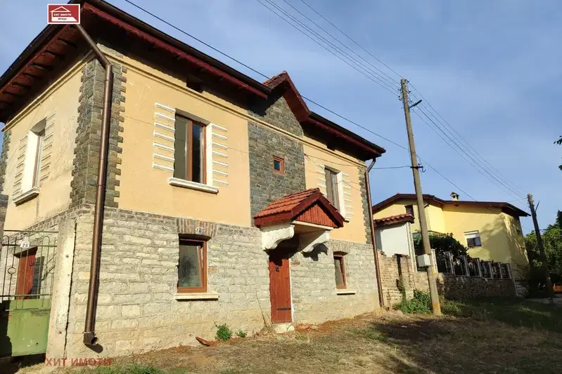 Къща във Враца, с. Костелево