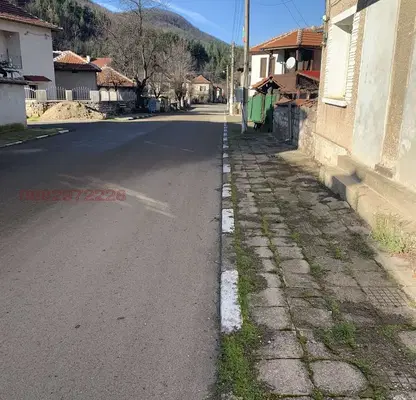 Снимка 4 — Къща във Враца, с. Лютаджик