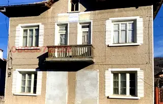 Къща във Враца, с. Лютаджик