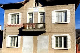 Къща във Враца, с. Лютаджик