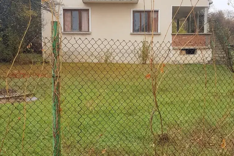 House in Oblast Vraca, Mramoren