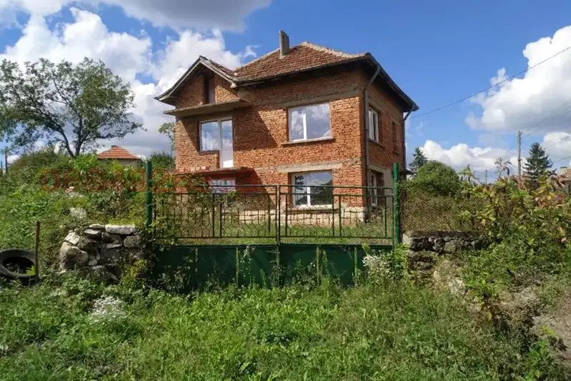 Къща във Враца, с. Мраморен