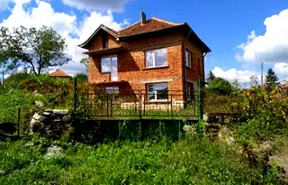 Къща във Враца, с. Мраморен