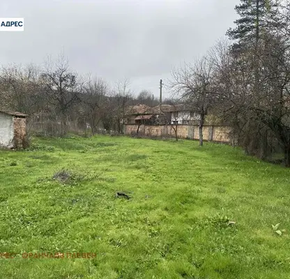 Снимка 2 — Двуетажна къща с двор в с. Ослен Криводол, област Враца