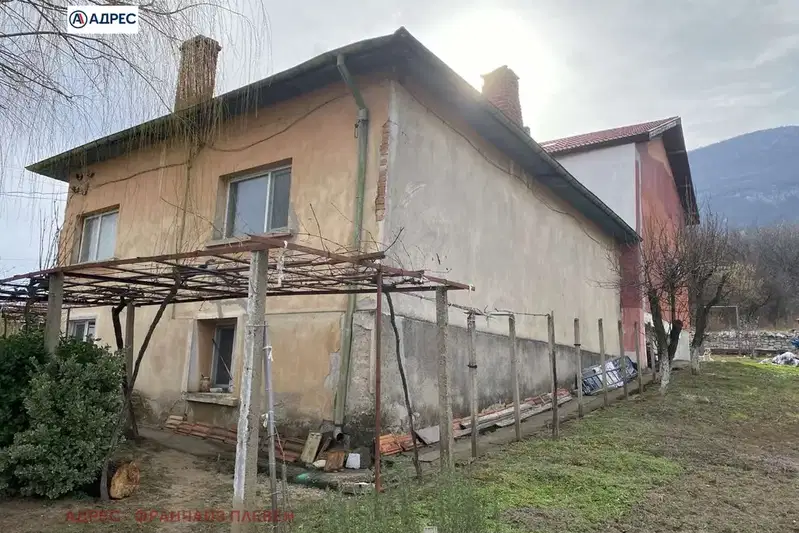 House in Oblast Vraca, Pavolche