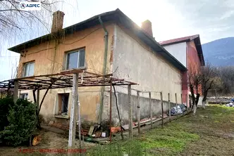 Къща във Враца, с. Паволче
