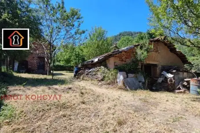 Къща във Враца, с. Типченица