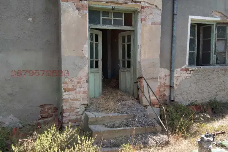 House in Oblast Vraca, Tyrnak